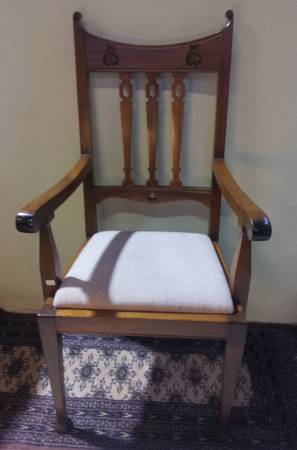 Solid wanut Art Nouveau armchair