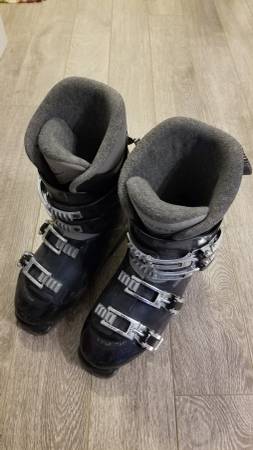 Dalbello Ladies Ski boots size 26