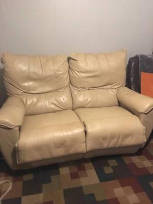 Leather Lazyboy Dual Recliner