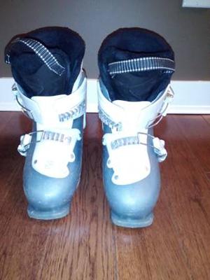 Ski boots size  mm