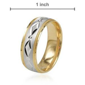 Vibrant Brand New Ring Beautifully Designed in Two tone Gold