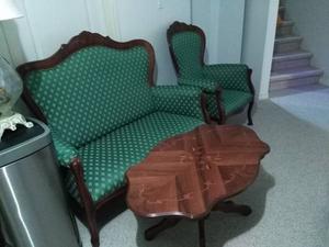 Eurpean love seat with two chairs