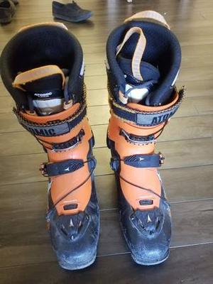 atomic blackland ski boots