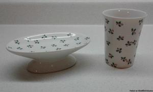 HOLIDAY CANDY CANE & HOLLY SOAP DISH AND CUP SET