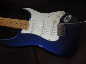 MADE IN MEXICO FENDER STANDARD STATOCASTER ELECT GUITAR