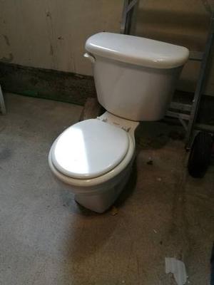 ROUNDED TOILET