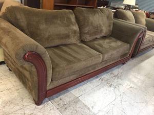Traditional sofa set