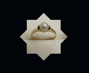 14K gold ring with cultured pearl