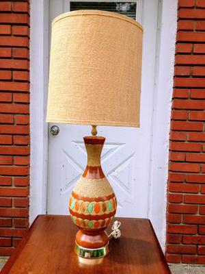 Beautiful Vintage Mid Century Table Lamp