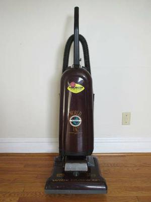 Eureka Bravo Vacuum -- with 15" WideTrack -- Works Perfectly