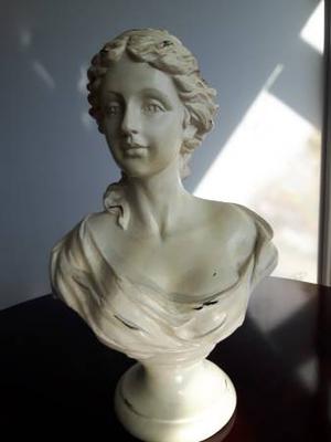 decorator downsizing bust of a woman
