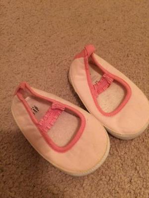 Baby girl shoes size 3-6 months