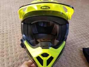 Bell MX-9 MIPS dirtbike helmet