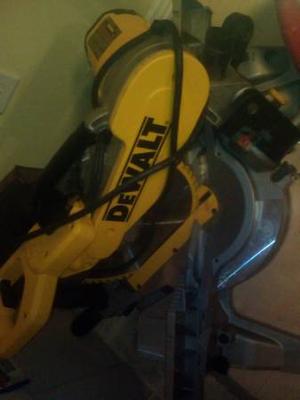 DEWALT SAW