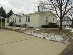 3 Bedroom Mobile Home with Carport #
