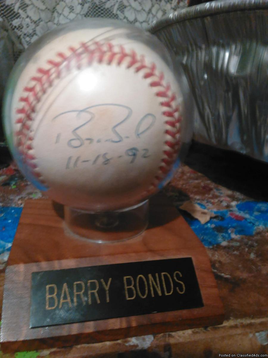 Signed Barry bonds baseball