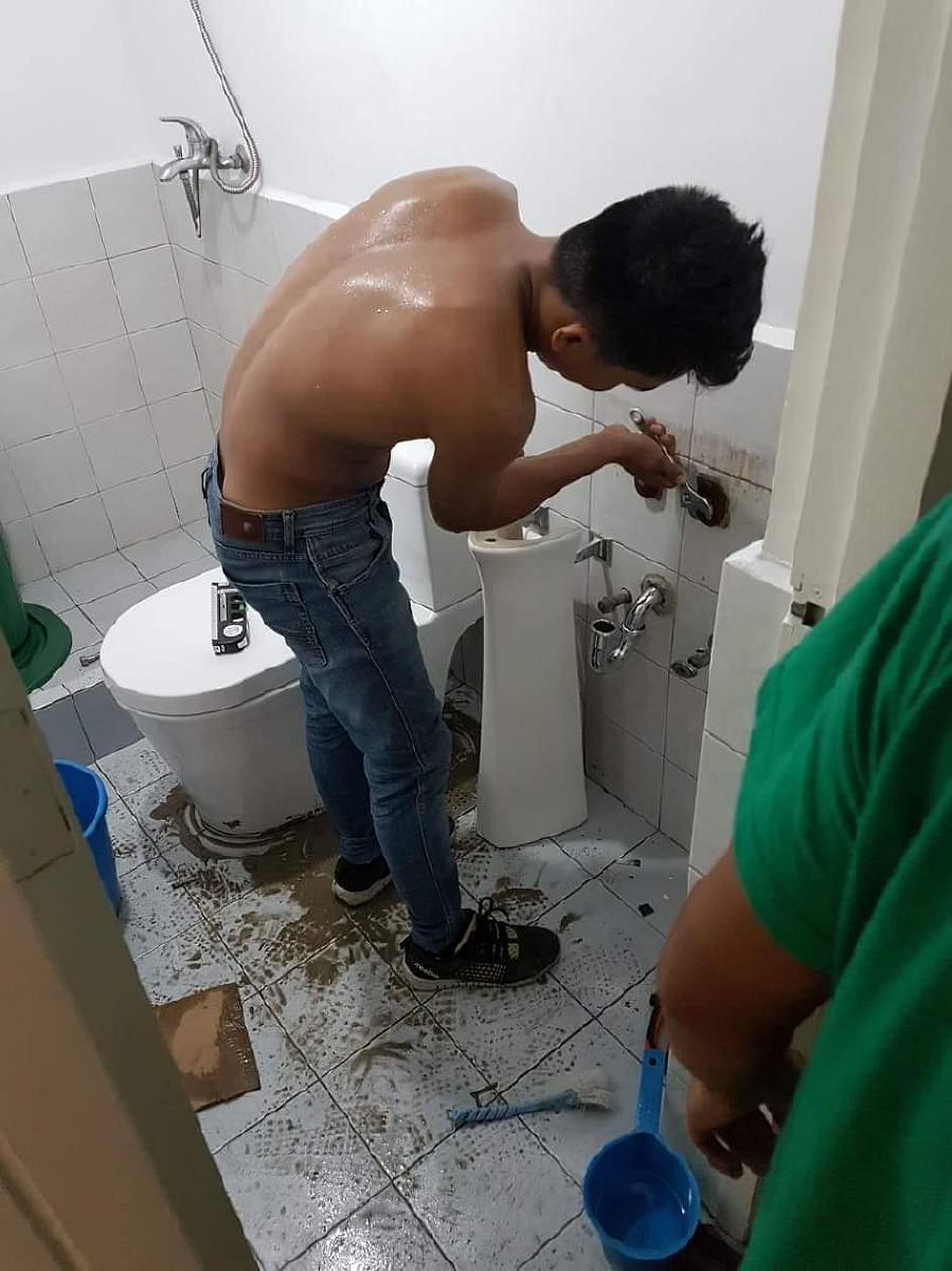 Tubero electrician plumbing plumber carpenter painter welder