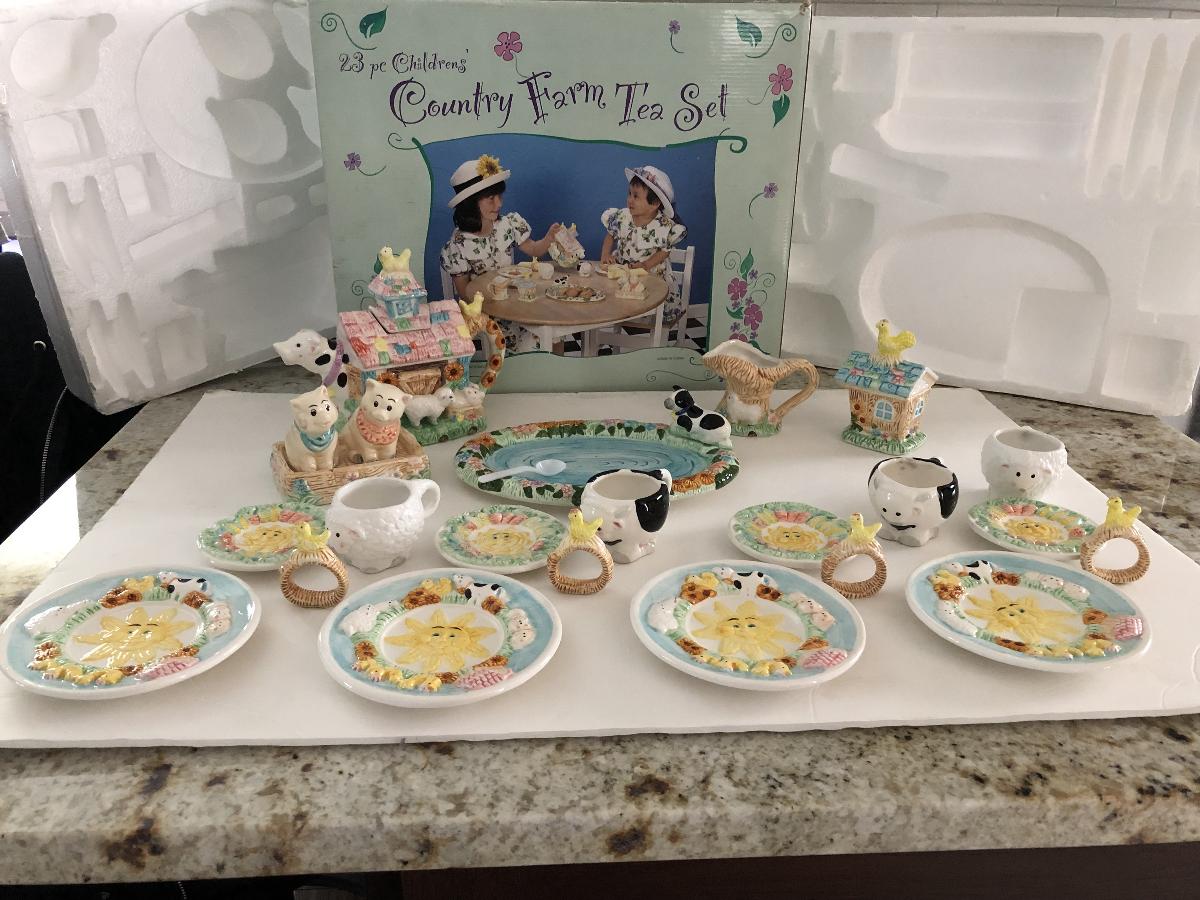 Children’s farm tea set