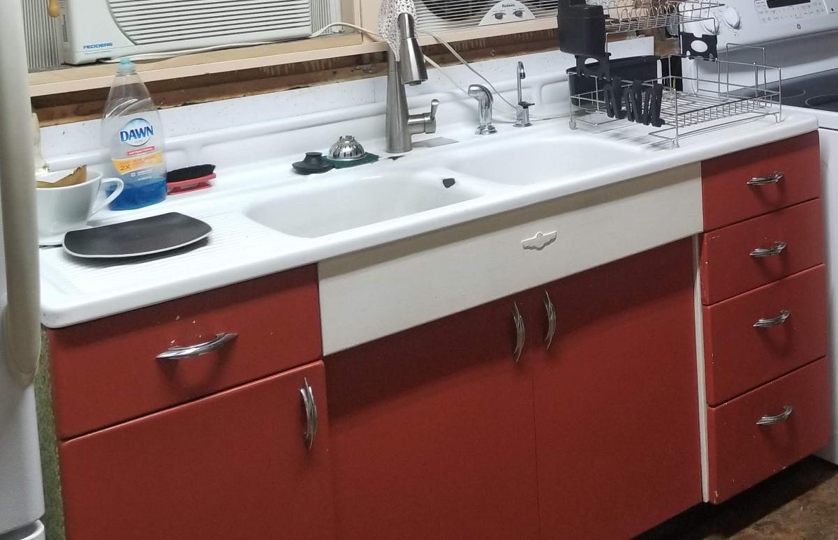 Kitchen Cabinet and Sink