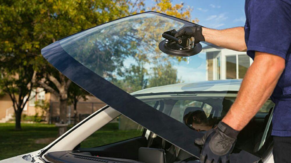 The Cheapest and Fastest Windscreen Repair in Manchester
