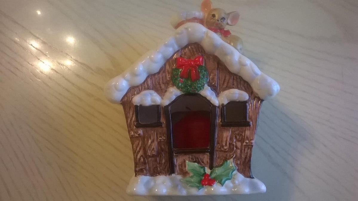 JOSEF ORIGINALS HOLIDAY HOUSE W/ MOUSE CANDLE HOLDER