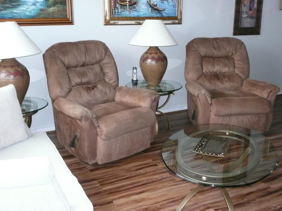 RECLINER CHAIRS (2)