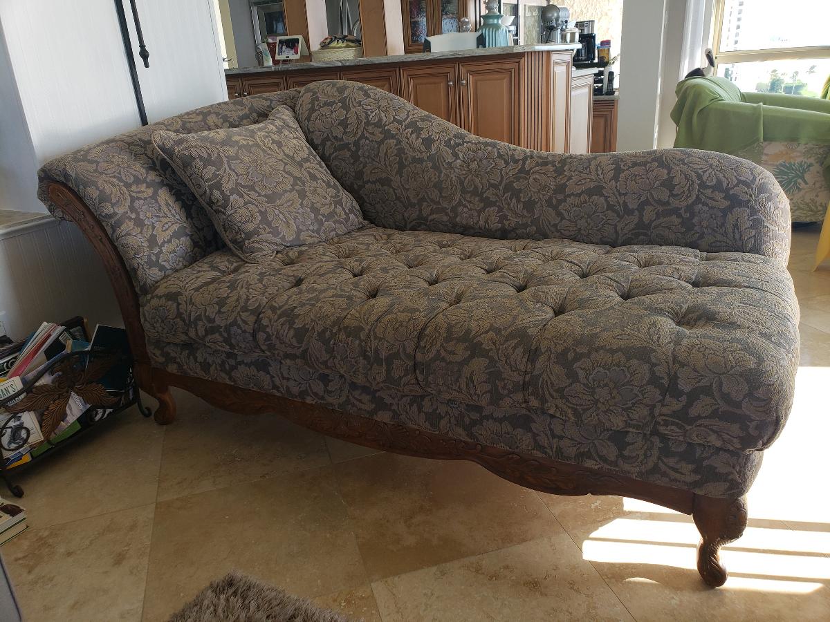 Sofa chaise with matching table