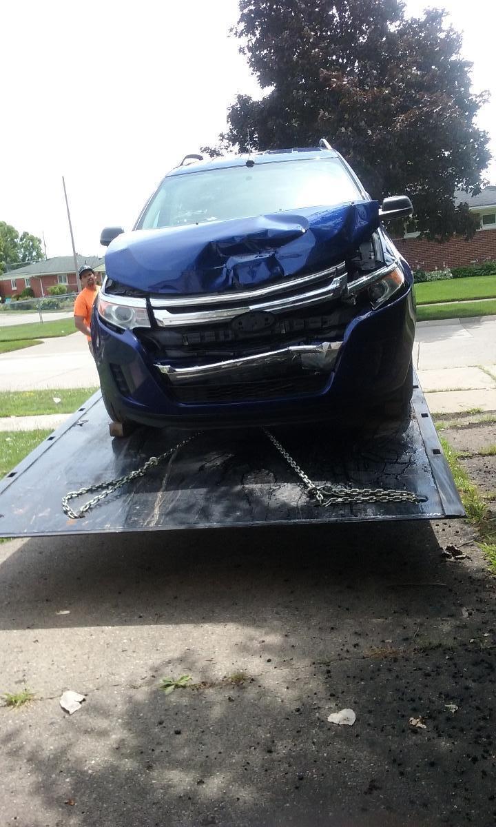  ford edge totaled parting out