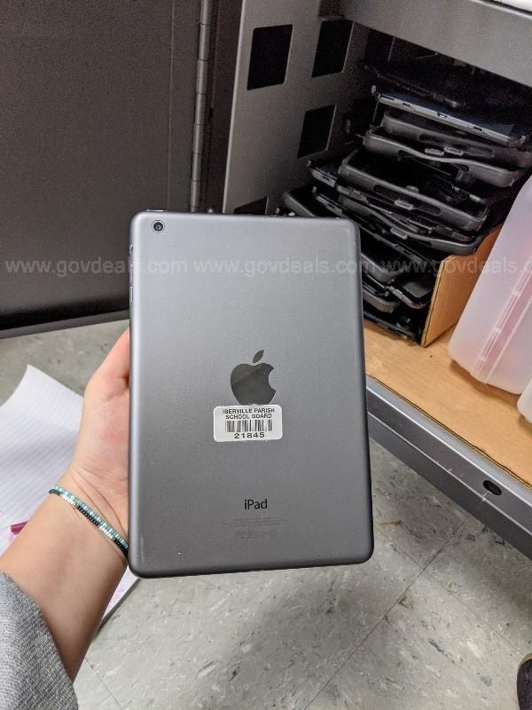 iPad 2s and iPad Minis