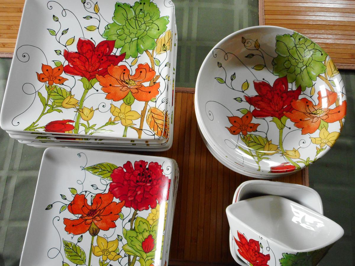 Bright Floral Pattern Cereamic Dishes