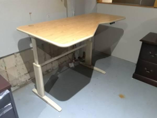 Commercial Grade Tan Height Adjustable Desk/Work Station