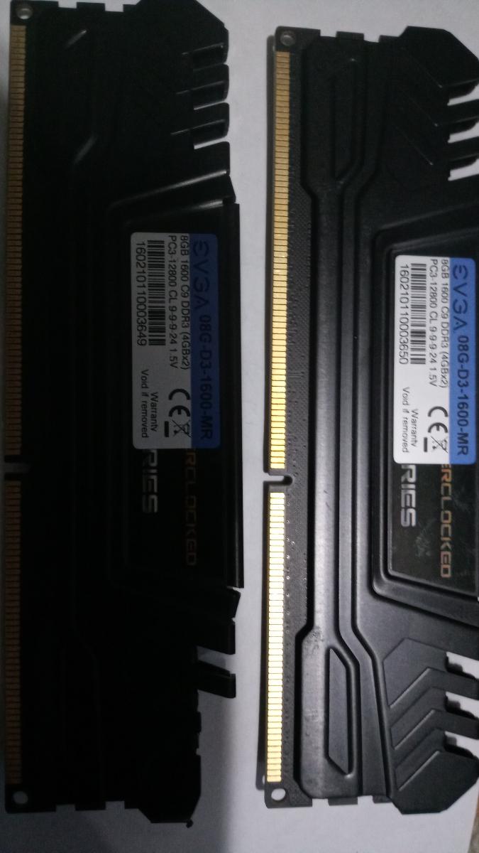 ALMOST LIKE NEW COMPUTER MEMORY 12GB DDR MHZ CL9