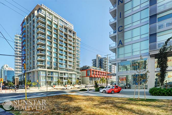 Southeast False Creek 1 Bed + Den + Flex Condo w/ Balcony @