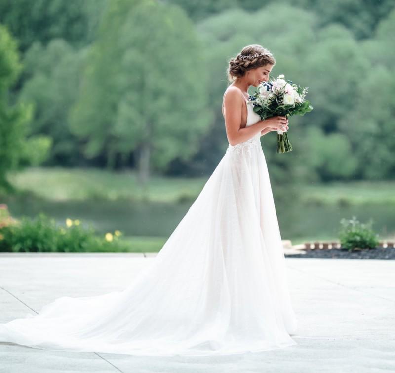 Hire Affordable Wedding Photographers in Columbus Ohio