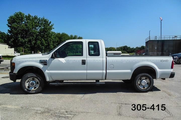  Ford F-250 SD XLT SuperCab Long Bed 4WD