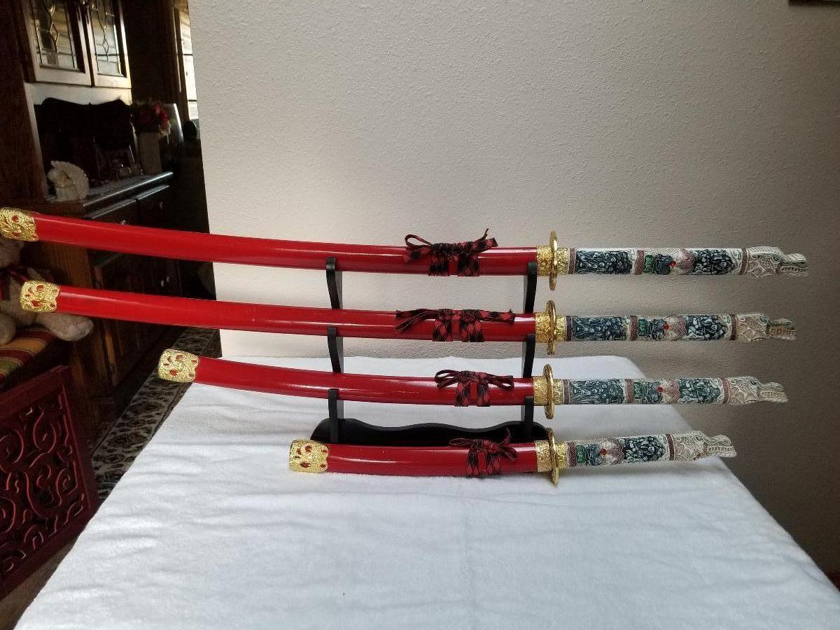 Collector Samouri 4 piece set with stand