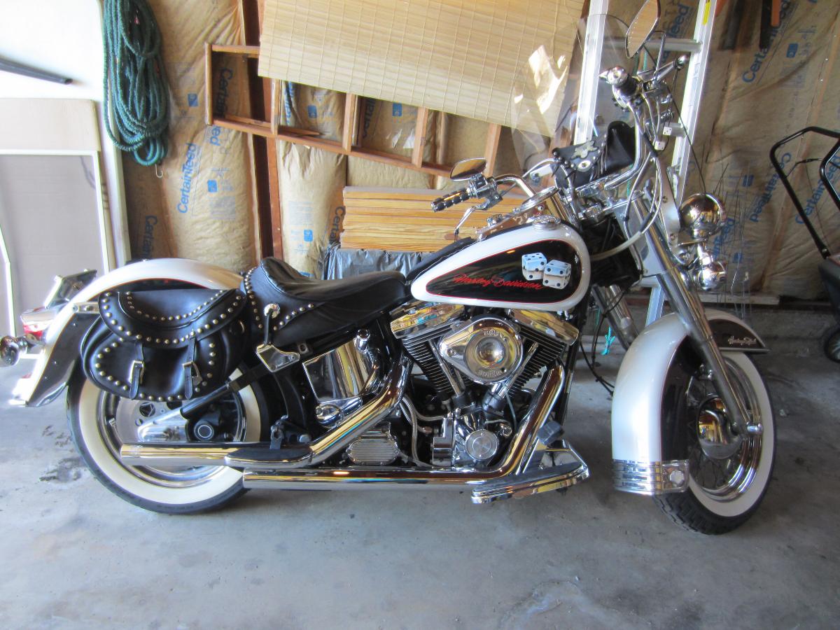  Harley-Davidson Heritage Softail Custom Paint Job