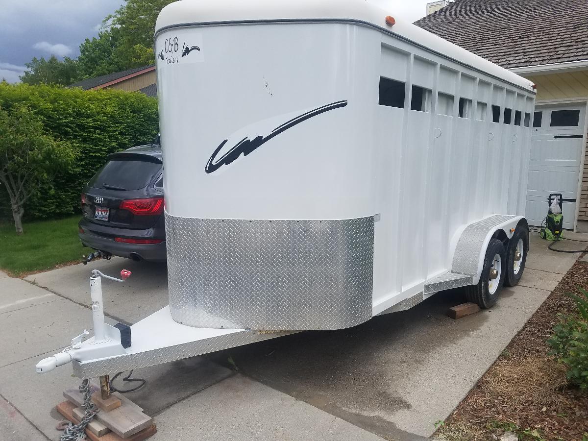 Horse trailer, 3 slant with tack room