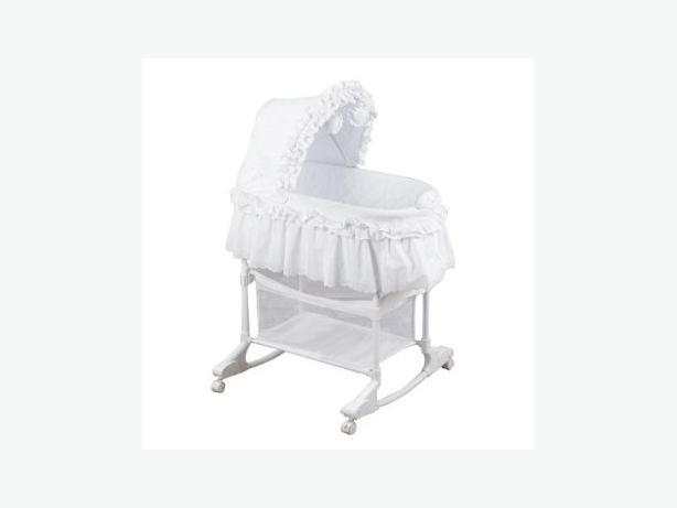 Simplicity Baby Bassinet for sale. In excellent condition!