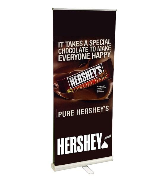 Retractable banner stands: Pull up Banner in canada