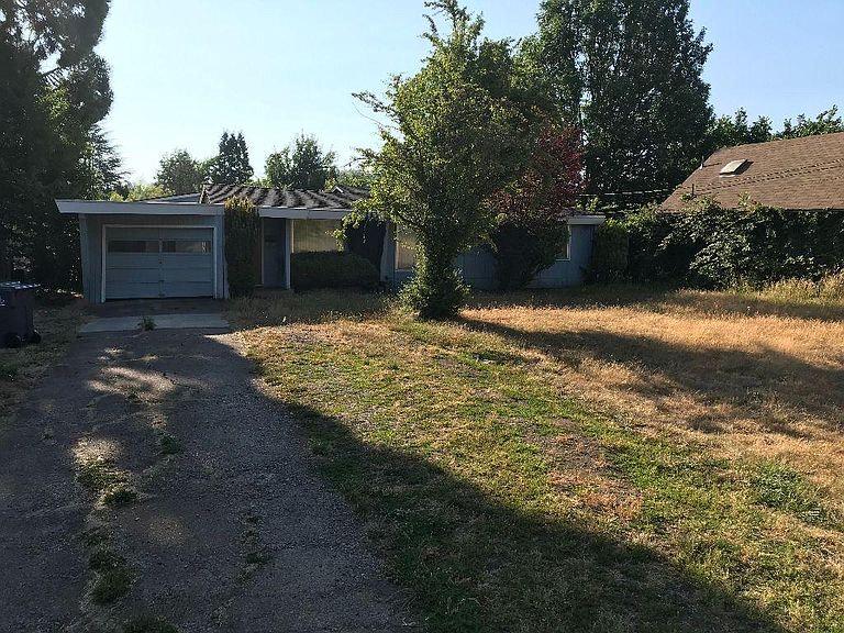 HOUSE FOR RENT IN EUGENE, OR