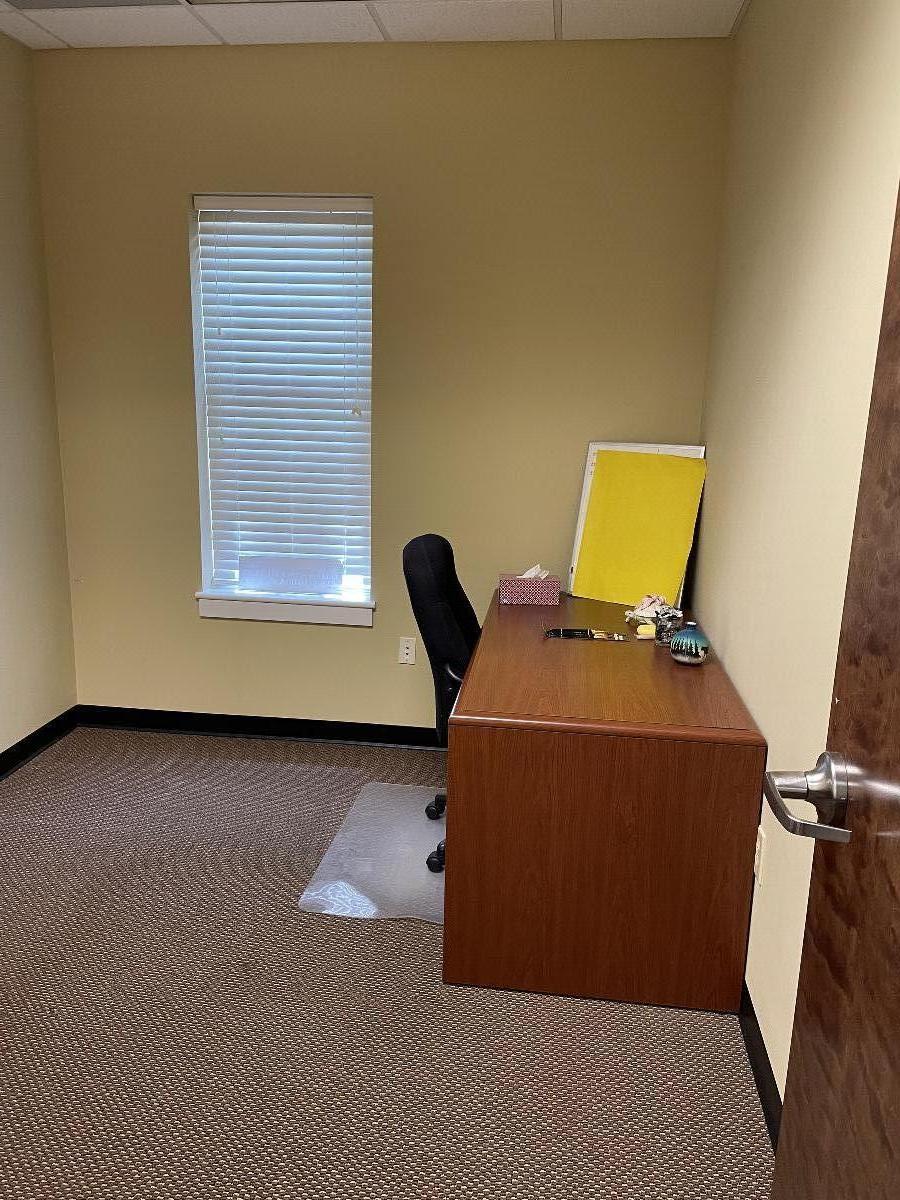 Office Space for Rent-1 Room Innsbrook Area, Westend