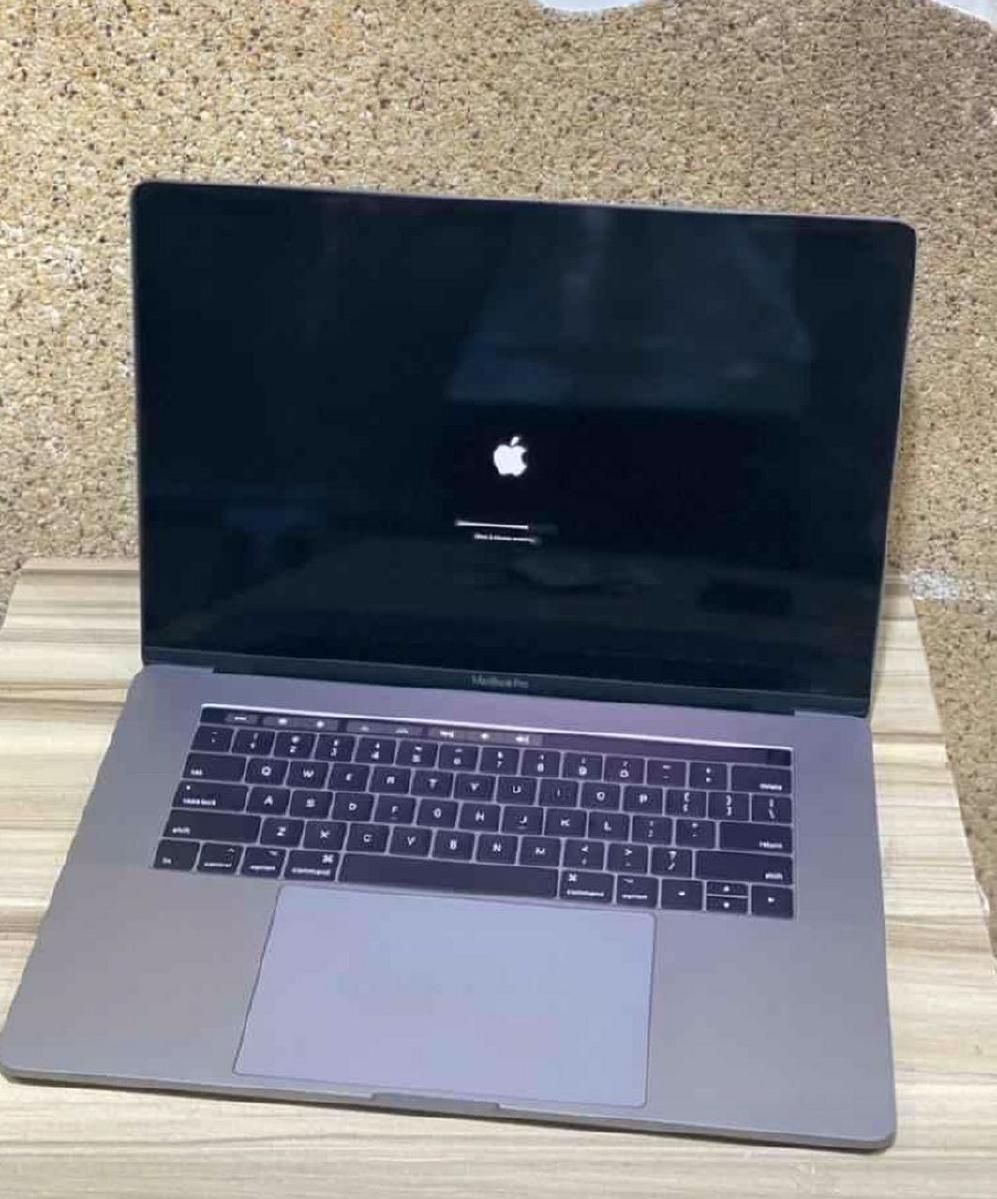 Apple macbook pro 15 inch  non touch and  Touch Bar