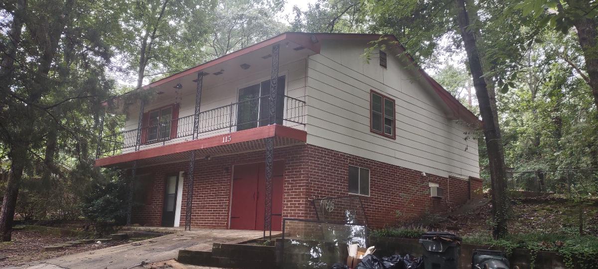 3 bed/2 bath Move-in Ready Quick Flip Available in Warner