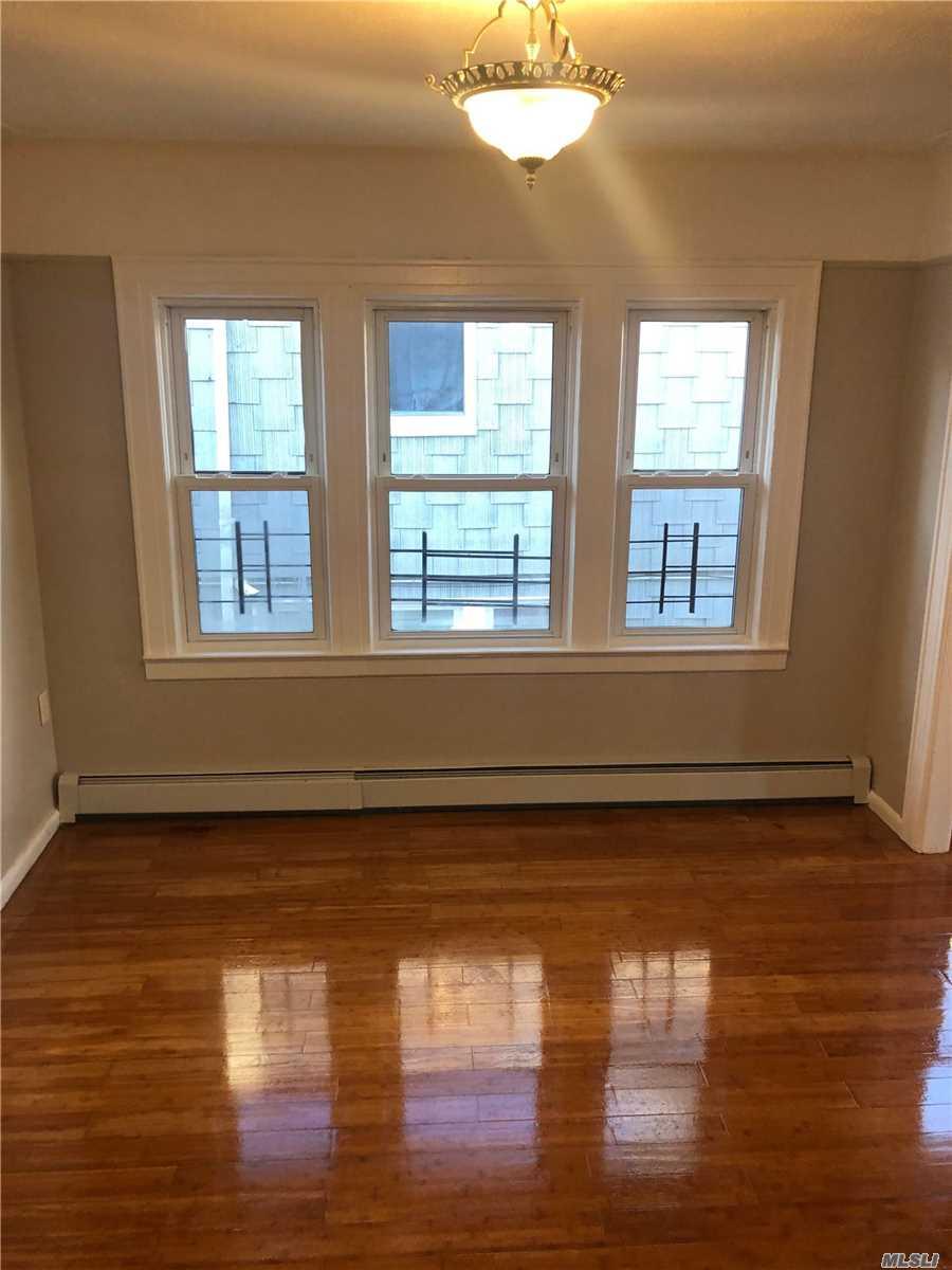 (ID#:) Sunny & Spacious 2 Bedroom 2nd Fl. Apartment