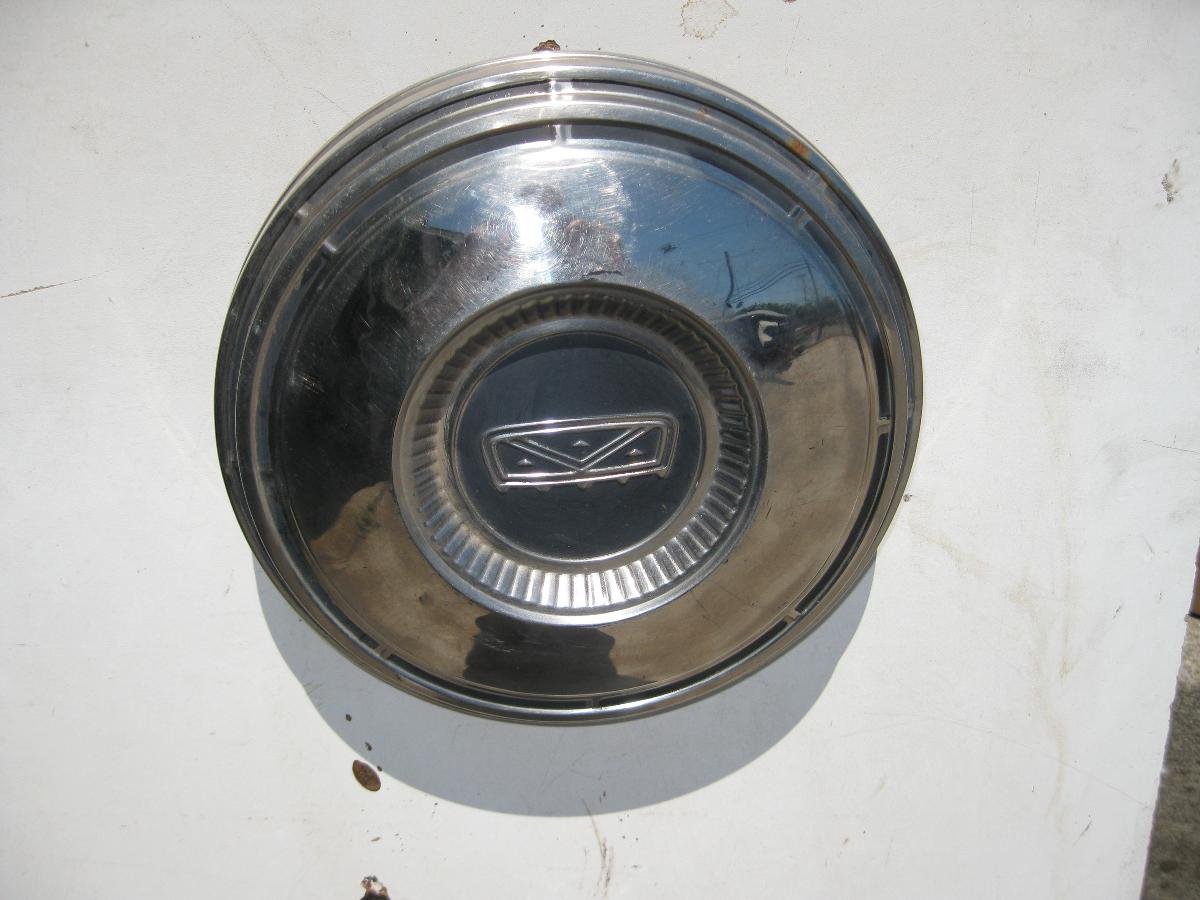 s FORD SMALL HUBCAPS