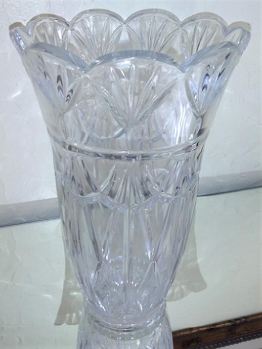 Scalloped Edge Crystal Glass Vase