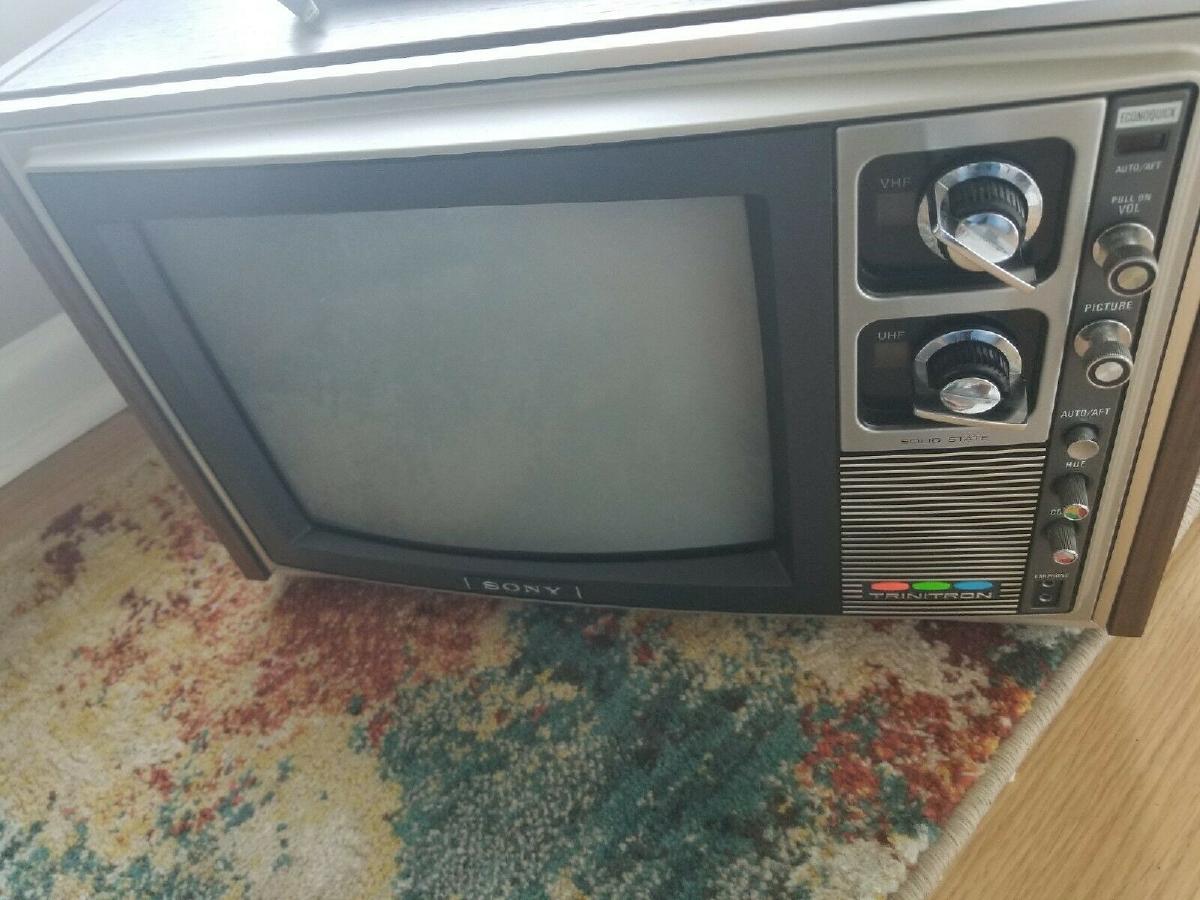 Vintage Color TV wanted.