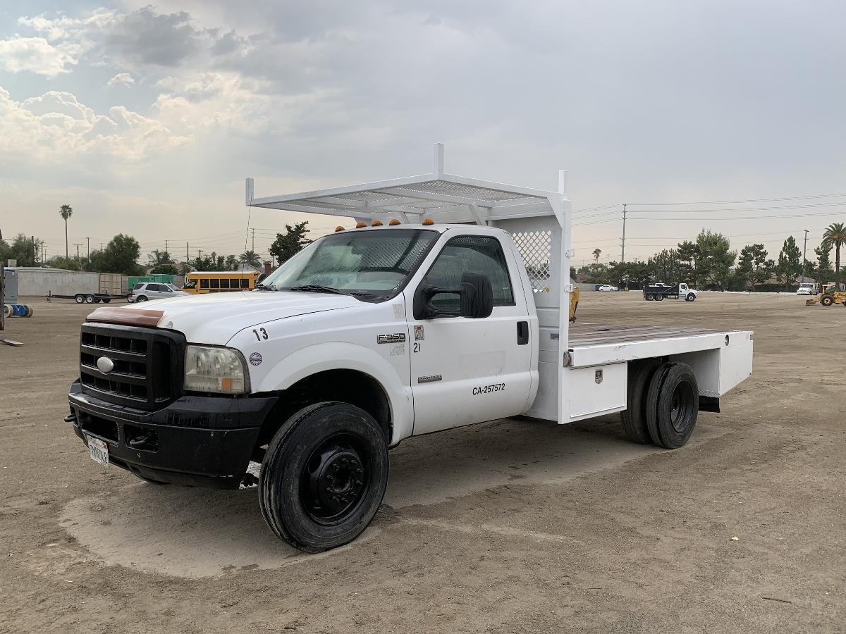  FORD F350 SUPER DUTY FLATBED TRUCK