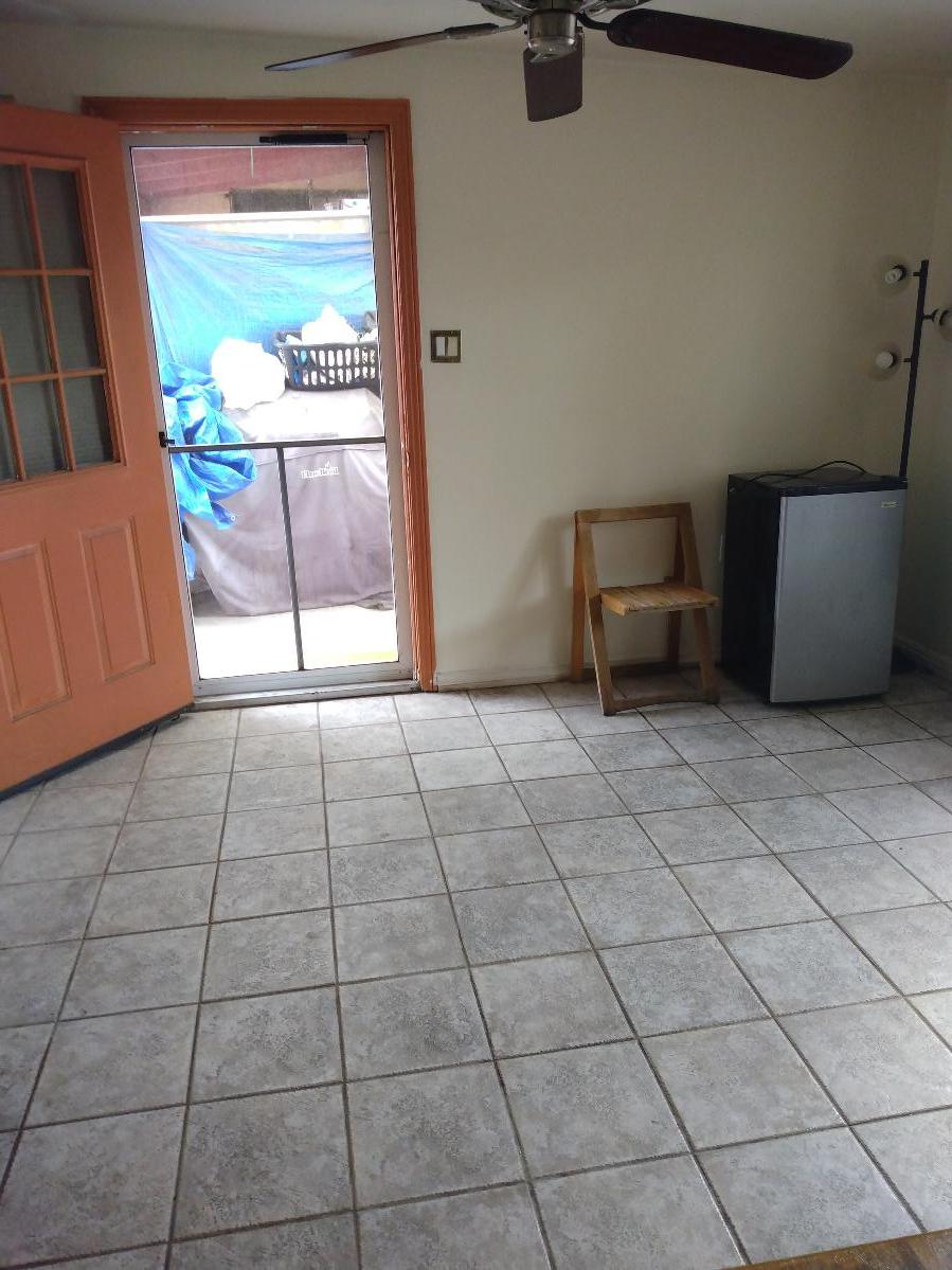 LARGE STUDIO FOR RENT (LEASE)